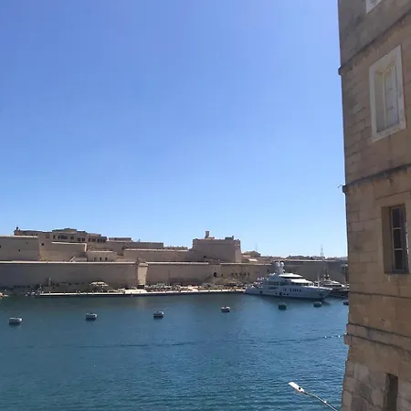 Grand Terrace 2 Διαμέρισμα *